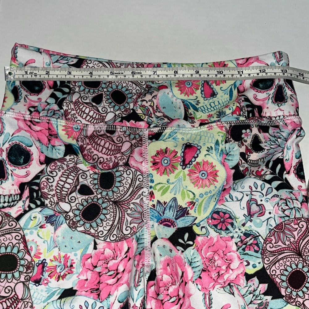 Skull Shorts - Picture 6 of 6
